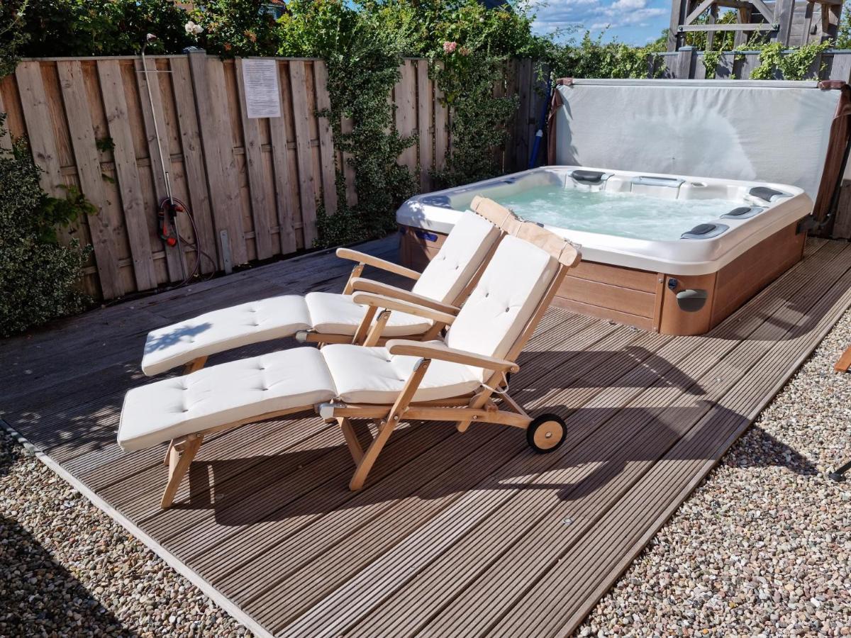 Ostsee-Wellnesslandhaus Mit Sauna, Jacuzzi, Innenwhirlpool Kalkhorst Exterior foto